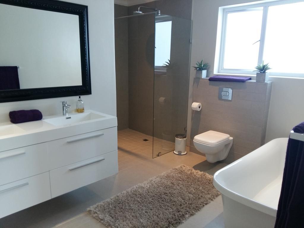 53 Pyracantha Street Guest house