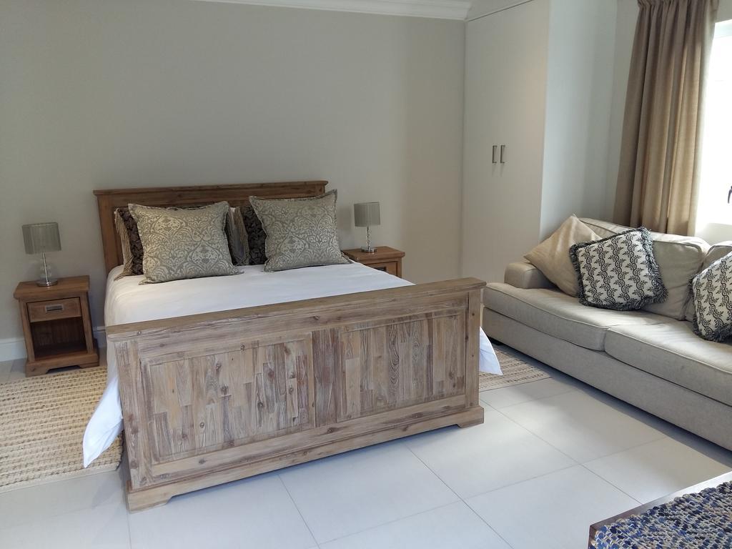 53 Pyracantha Street Guest house Cape Town