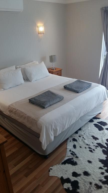53 Pyracantha Street Guest house